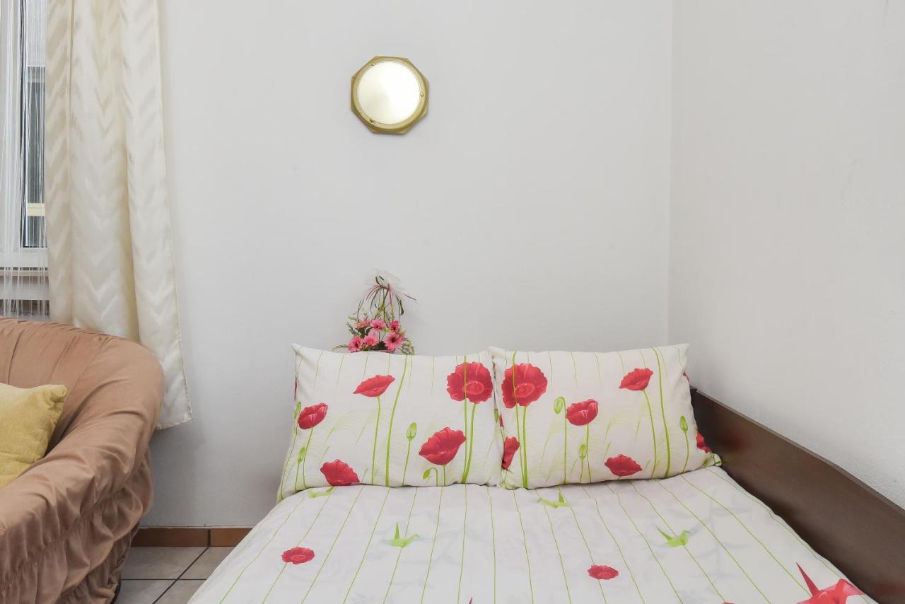 Historical Lion'S Bridge 1-Bedroom Apartment By Flat Mаnager Sofia Exterior photo